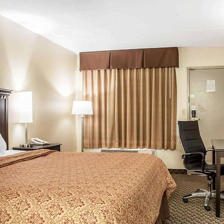 Econo Lodge Elmira-Corning Fisherville Bagian luar foto
