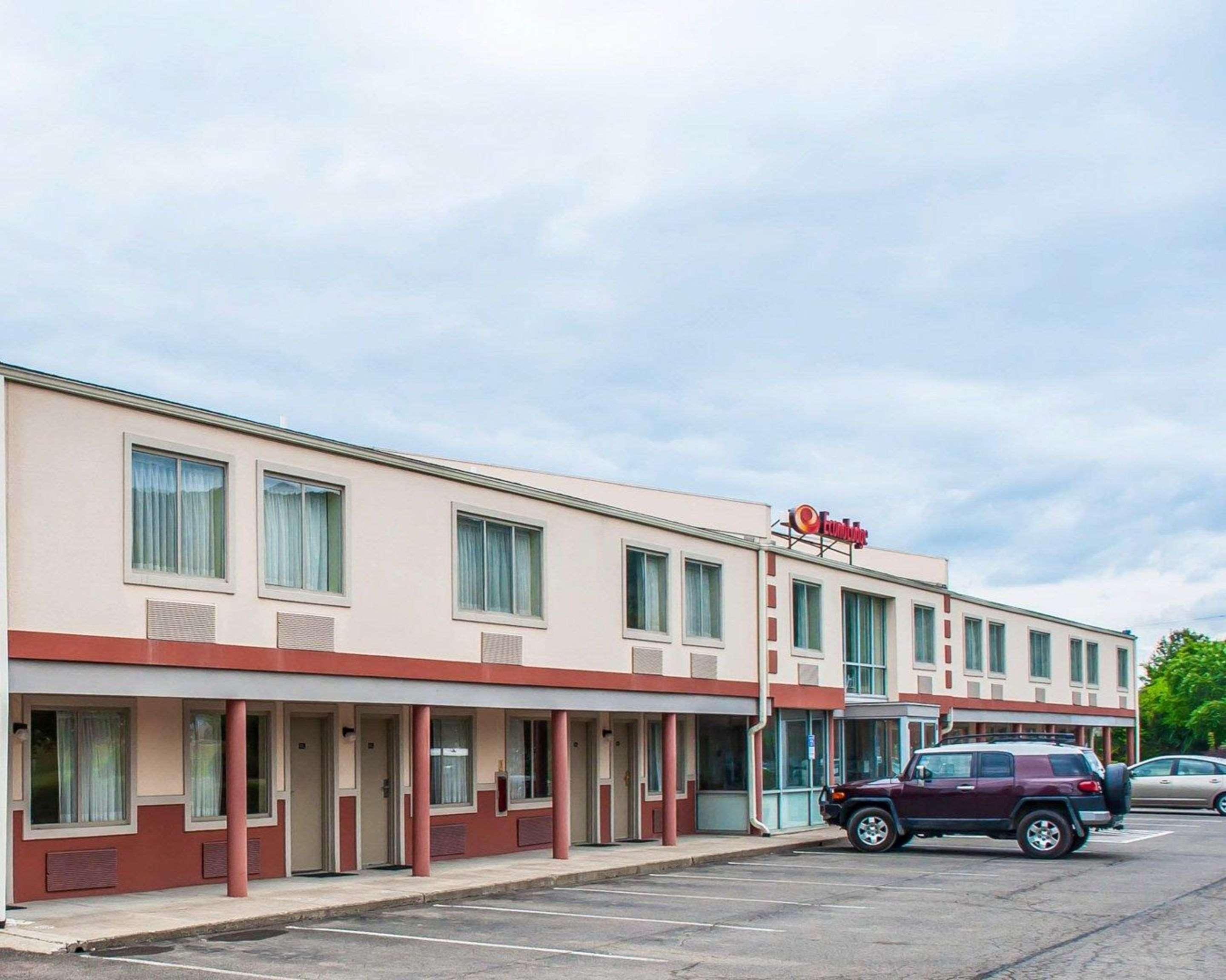 Econo Lodge Elmira-Corning Fisherville Bagian luar foto