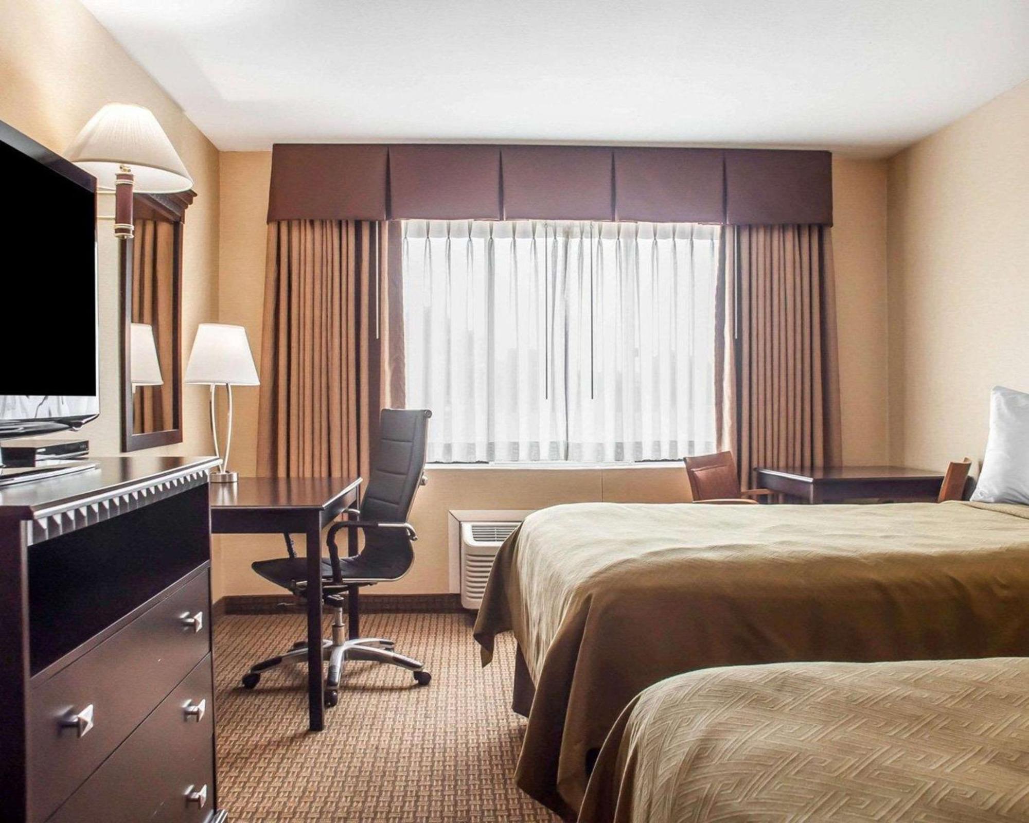 Econo Lodge Elmira-Corning Fisherville Bagian luar foto