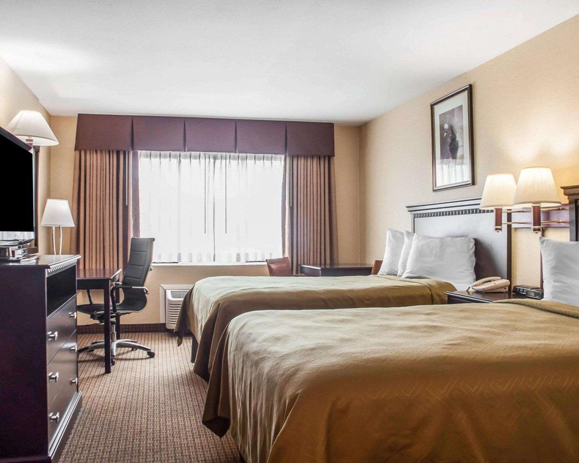 Econo Lodge Elmira-Corning Fisherville Bagian luar foto