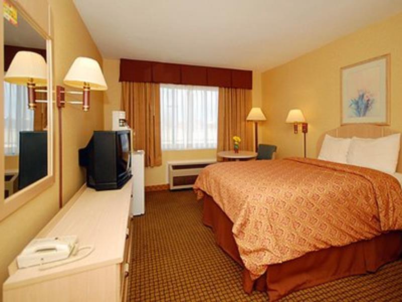 Econo Lodge Elmira-Corning Fisherville Bagian luar foto